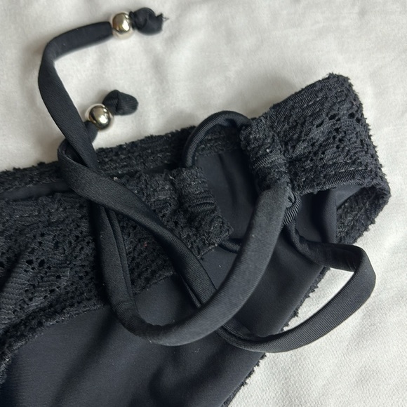 Guess USA black bikini bottom size small made in California - Picture 4 of 4